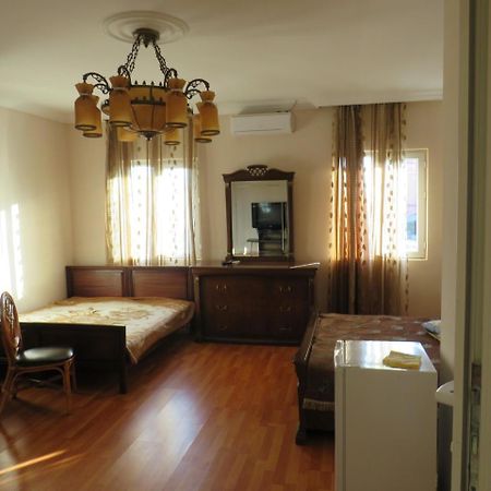 Mini Hotel On Guramishvili 22 Kobuleti Luaran gambar